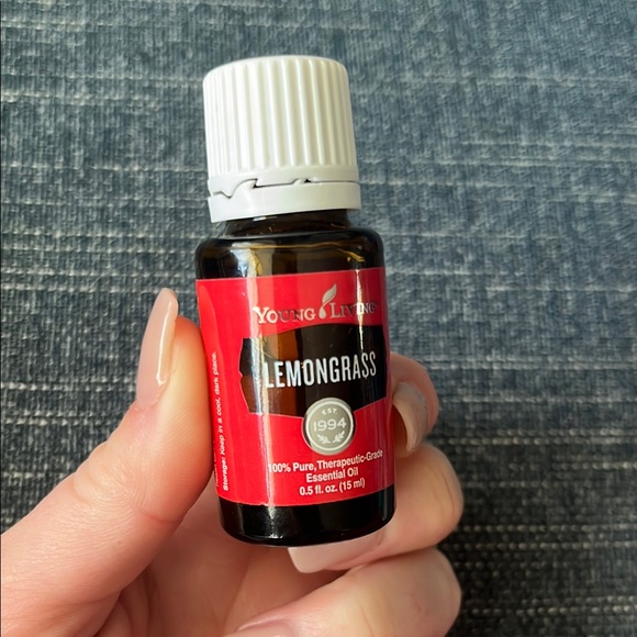NEW Young Living Lemongrass Oil 15ml Bottle - Picture 2 of 4